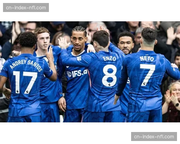 切尔西1-1遭伯恩利绝平，福法纳染红葬送好局