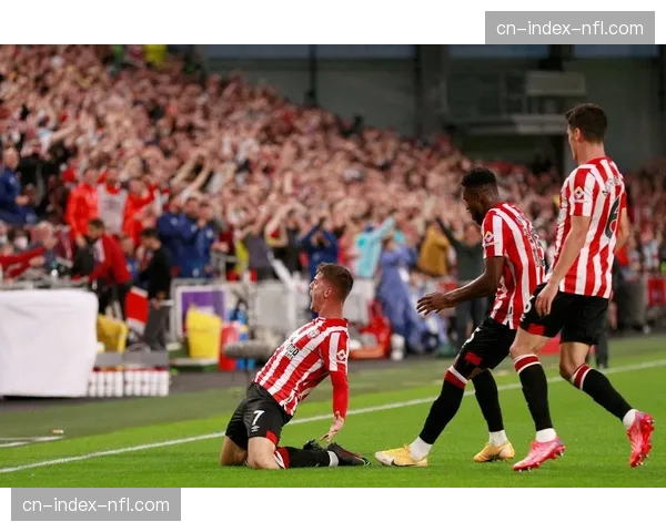 官方：本周末多场英超比赛将为“反种族歧视行动周”佩戴特制袖标